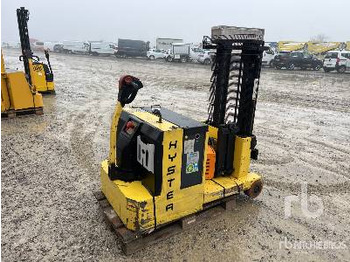 Pallet truck HYSTER S1.0C: picture 3