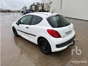 Car PEUGEOT 207: picture 2