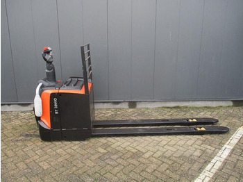 Pallet truck TOYOTA