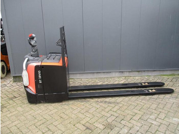 Pallet truck TOYOTA