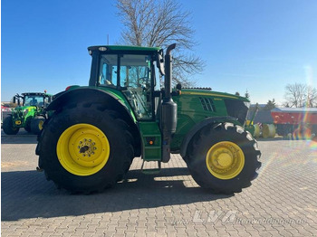 Farm tractor John Deere 6195M: picture 2