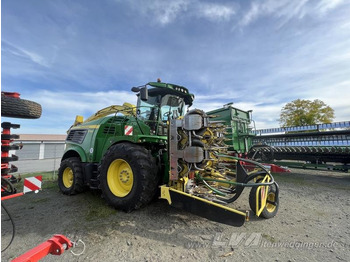 Forage harvester JOHN DEERE