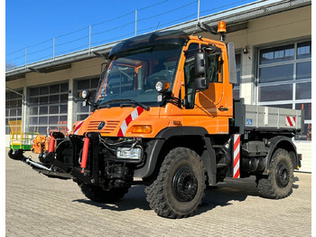 Tipper UNIMOG U400