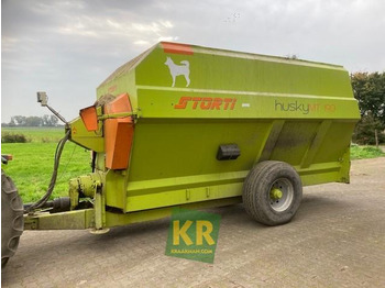 Forage mixer wagon