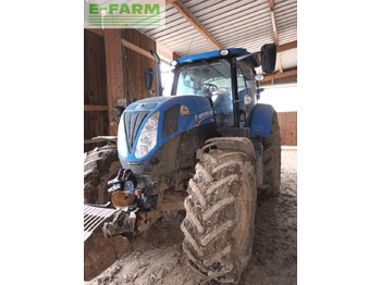 Farm tractor NEW HOLLAND T7