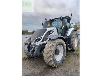 Farm tractor VALTRA T214