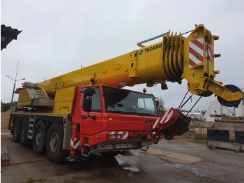 Mobile crane TADANO