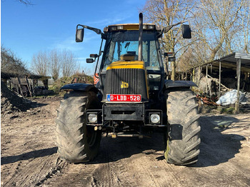 Farm tractor JCB Fastrac 2135: picture 2