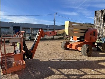 Articulated boom JLG