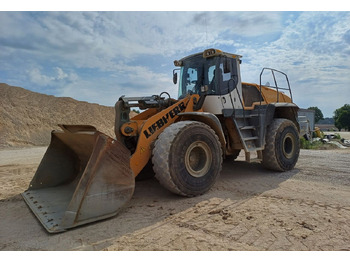 Wheel loader LIEBHERR L 566