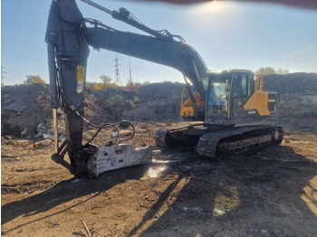 Excavator VOLVO EC220E