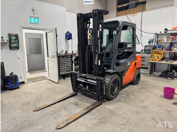 Forklift TOYOTA FDF 30