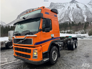 Cab chassis truck VOLVO