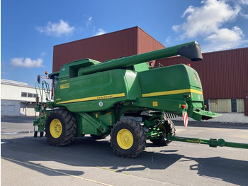 Combine harvester JOHN DEERE T660