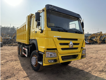 Tipper for transportation of bulk materials SINOTRUK HOWO 371: picture 3