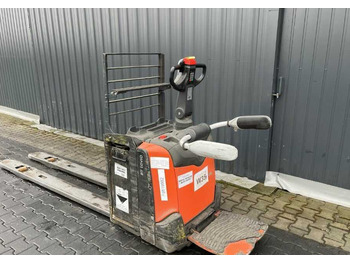 Pallet truck BT LPE250: picture 3