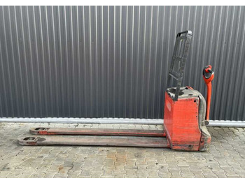 Pallet truck Linde T20: picture 2