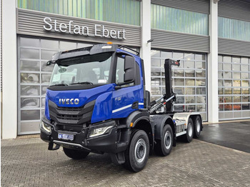 Hook lift truck IVECO