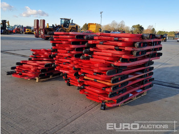 Construction equipment Pallet of Road Safety Barriers (3 of): picture 3