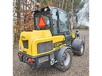 Wheel loader Gehl AL550: picture 3