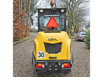 Wheel loader Gehl AL550: picture 4