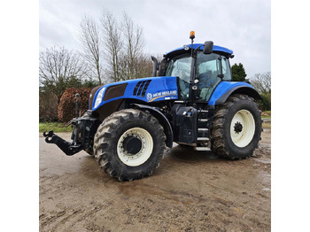 Farm tractor NEW HOLLAND T8