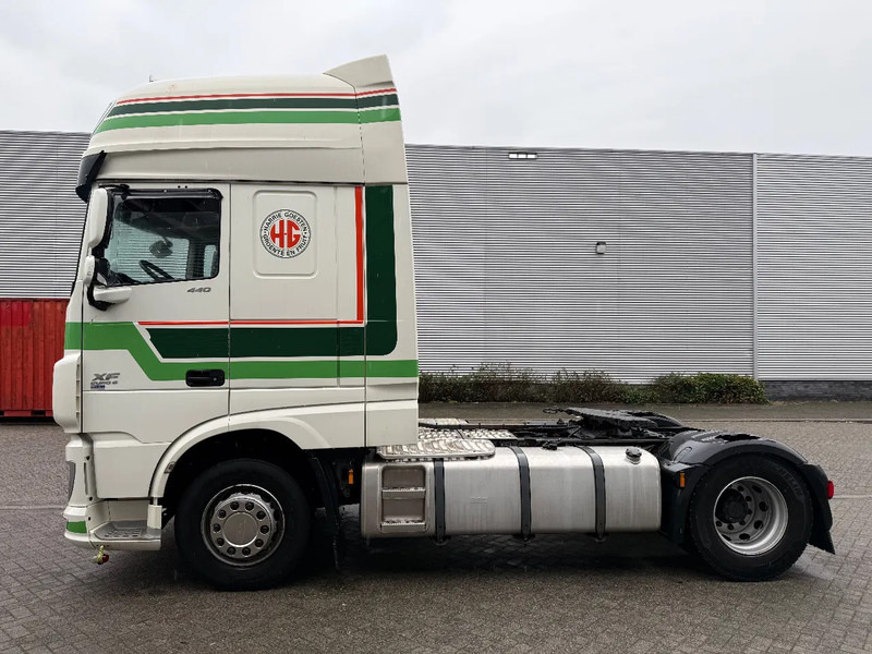 Tractor unit DAF XF 440 superspacecab 2015: picture 8