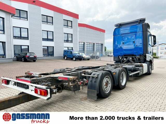 Container transporter/ Swap body truck Mercedes-Benz Actros 2542 L/nR 6x2, Retarder, Standklima,: picture 11