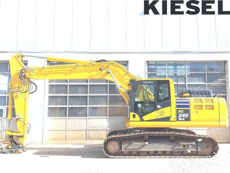 Crawler excavator Komatsu PC 240 NLC-11: picture 1