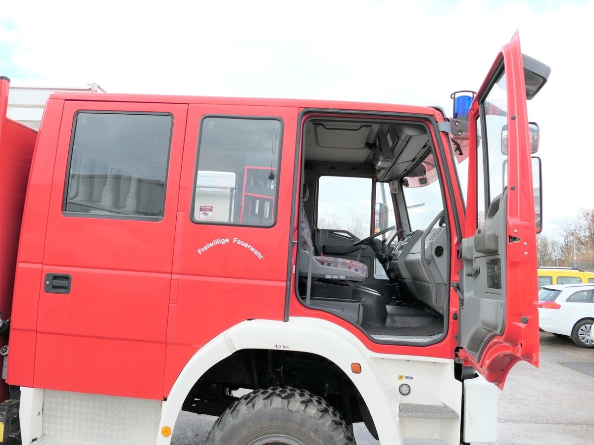 Fire truck IVECO FF 95 E 18W LF 8/6 DoKa 4X4 SFZ FEUERWEHR Löschf: picture 19