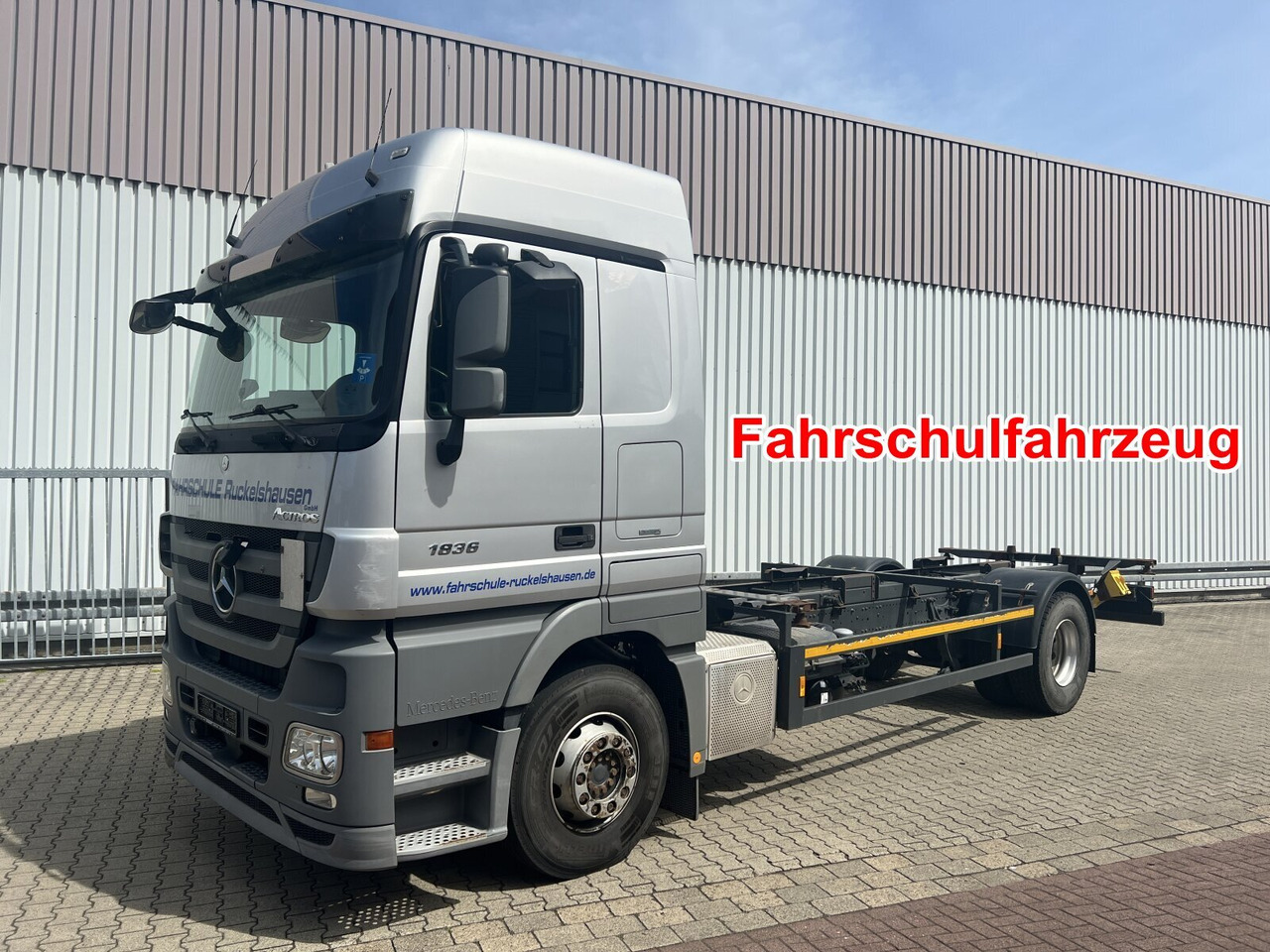 Truck Mercedes-Benz Actros 1836 L 4x2 Actros 1836 L 4x2, Retarder, Fahrschule: picture 1