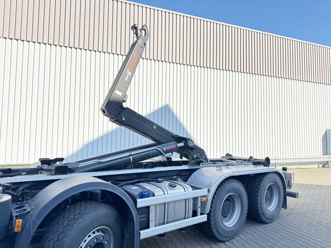 Hook lift truck X-Way AD360X48Z/P 8x4 X-Way AD360X48Z/P 8x4, Motorabtrieb, Hiab Ultima: picture 13