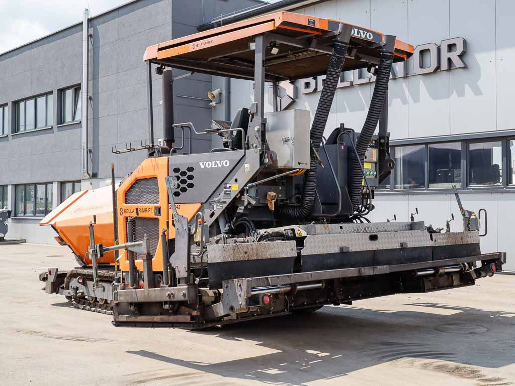 Asphalt paver VOLVO ABG P6820C: picture 9