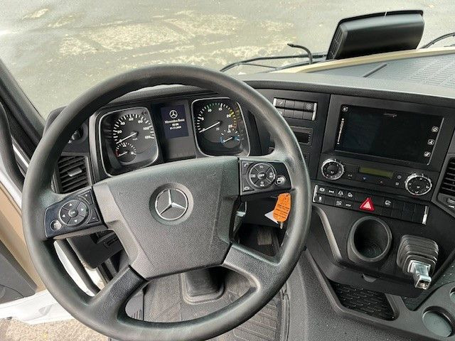 Leasing of Mercedes-Benz Actros 1845 Sattelzugmaschine TOP gepflegt!  Mercedes-Benz Actros 1845 Sattelzugmaschine TOP gepflegt!: picture 18