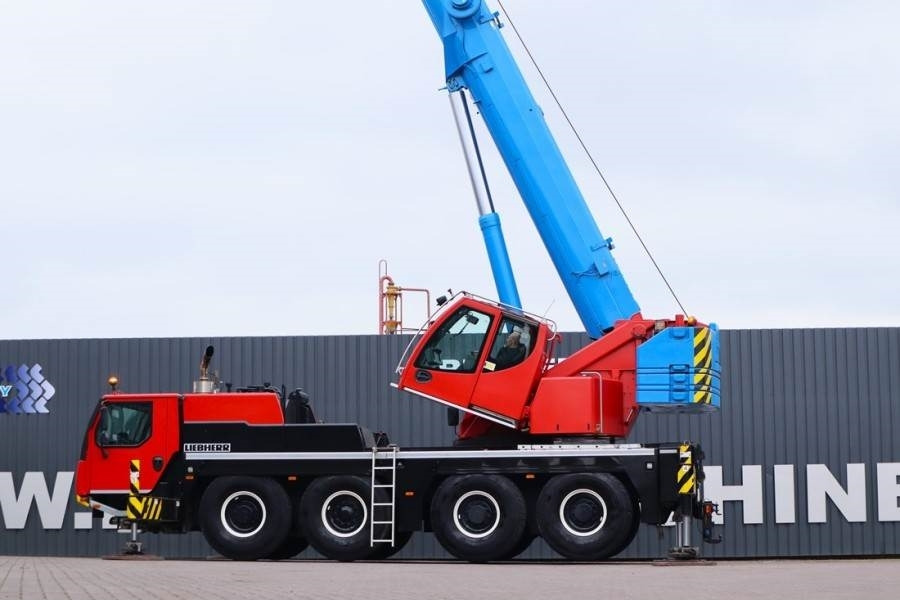 All terrain crane Liebherr LTM1070-4.2 Dutch Vehicle Registration, Valid Insp: picture 12