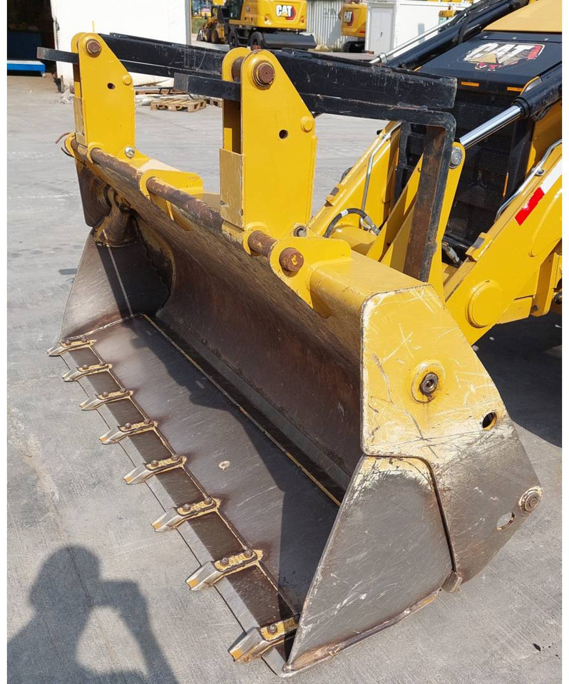 Backhoe loader CAT 428-07: picture 10