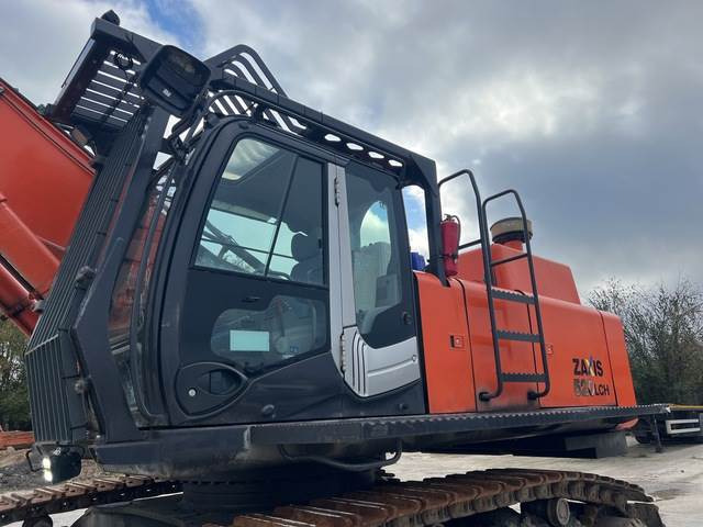 Demolition excavator Hitachi ZX520LCH-3: picture 7