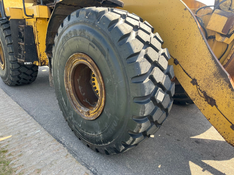 Wheel loader Caterpillar 972M: picture 11