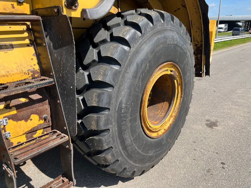 Wheel loader Caterpillar 972M: picture 9