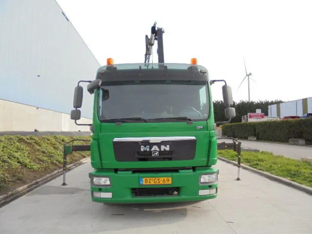 Crane truck MAN TGL 12.220: picture 7