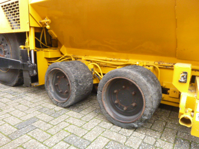 Asphalt paver INGERSOLL RAND ABG TITAN 473: picture 30 Asphalt paver INGERSOLL RAND ABG TITAN 473: picture 30