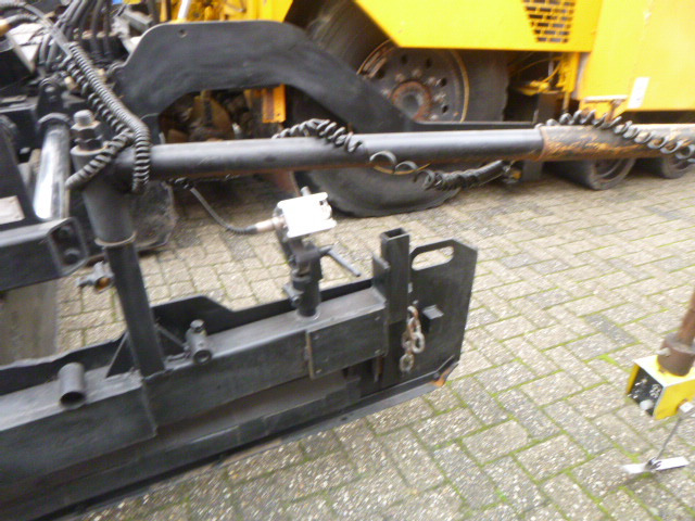 Asphalt paver INGERSOLL RAND ABG TITAN 473: picture 25 Asphalt paver INGERSOLL RAND ABG TITAN 473: picture 25