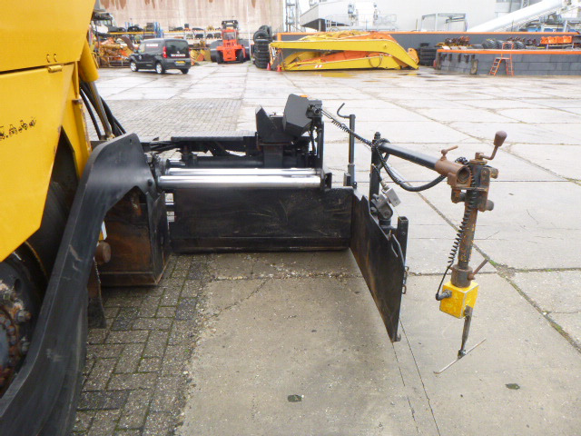 Asphalt paver INGERSOLL RAND ABG TITAN 473: picture 18 Asphalt paver INGERSOLL RAND ABG TITAN 473: picture 18