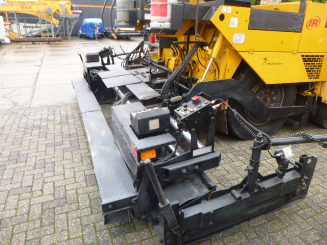 Asphalt paver INGERSOLL RAND ABG TITAN 473: picture 27 Asphalt paver INGERSOLL RAND ABG TITAN 473: picture 27