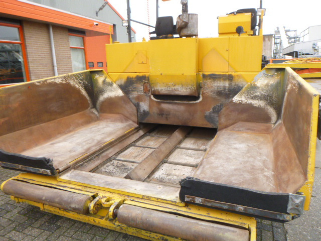 Asphalt paver INGERSOLL RAND ABG TITAN 473: picture 22 Asphalt paver INGERSOLL RAND ABG TITAN 473: picture 22