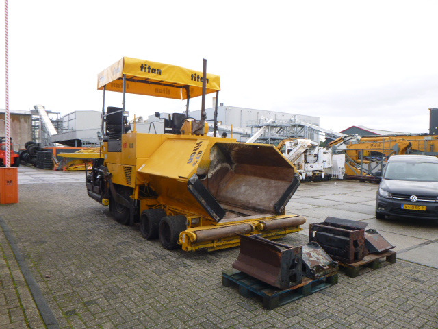 Asphalt paver INGERSOLL RAND ABG TITAN 473: picture 37 Asphalt paver INGERSOLL RAND ABG TITAN 473: picture 37