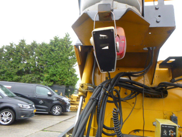 Asphalt paver INGERSOLL RAND ABG TITAN 473: picture 12 Asphalt paver INGERSOLL RAND ABG TITAN 473: picture 12