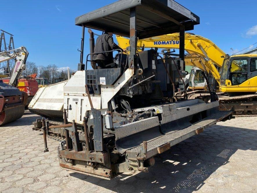 Asphalt paver Volvo TITAN 6820: picture 6