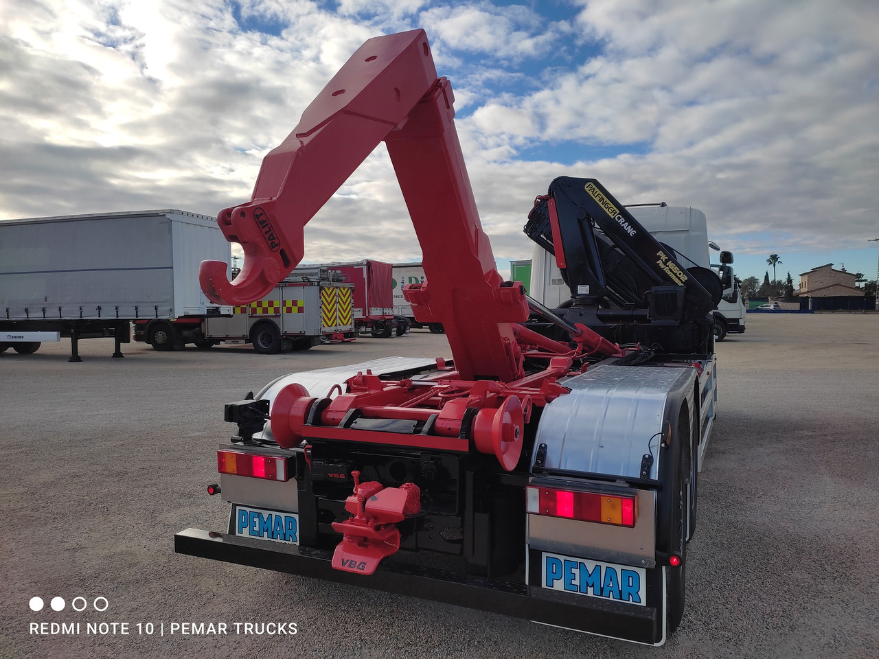 Leasing of SCANIA P124 400 6X2 GRUA PALFINGER GANCHO SCANIA P124 400 6X2 GRUA PALFINGER GANCHO: picture 37