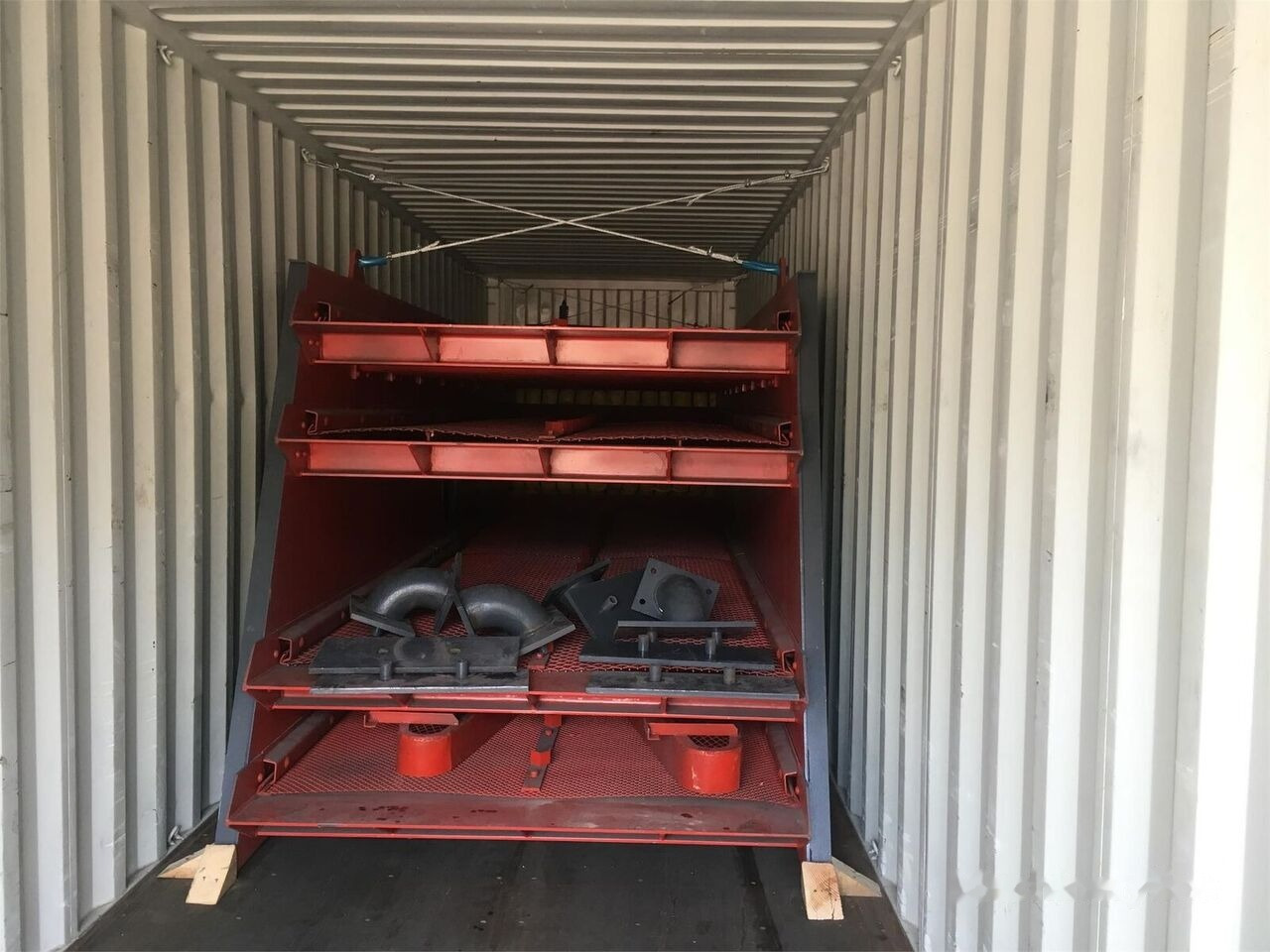 Leasing of Kinglink Four decks Inclined Vibrating Screen 4YA1854 | 6X18' Kinglink Four decks Inclined Vibrating Screen 4YA1854 | 6X18': picture 8